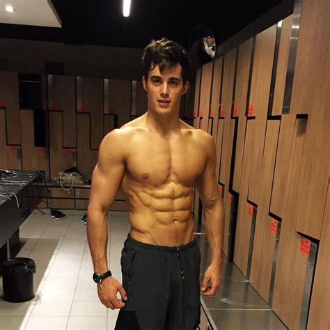 locker room: Pietro Boselli